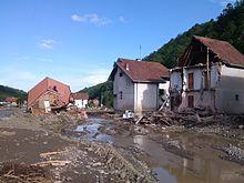 Die beim Hochwasser von Erdrutsch zerstörte Stadt Krupanj im Westen Serbiens