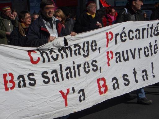 Arbeitslosigkeit, Prekarität, niedrige Löhne, Armut - Es reicht! Demo in Nantes, 2004