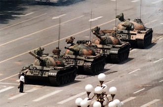 Tiananmen Square protests of 1989 :: Tank man