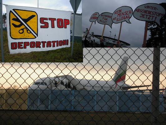 Hintergrund: Abgeschobene steigen unter Polizeibegleitung im Flugzeug der Bulgaria Air am 09.12.2014; Vordergrund: Transparente des Protests vor dem Terminal