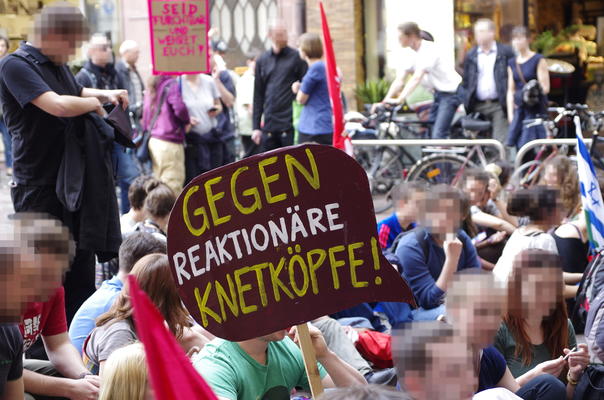 &quot;Gegen Reaktionäre Kneetköpfe&quot; Plakat von Pius Gegner*in