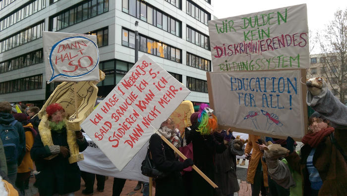 Demonstrierende gegen Studiengebühren
