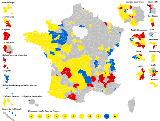 KandidatIn mit den (relativ) meisten Stimmen in jedem Parlamentswahlkreis nach der ersten Runde der Präsidentschaftswahl 2017. Gelb: Macron; Grau: Le Pen; Rot: Mélenchon; Blau: Fillon.