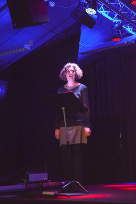 Auftritt Esther Dischereit