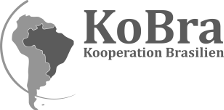 Das Logo von KoBra. Links ein Abbild von Südamerika auf dem Brasilien hervorgehoben ist. Rechts Namensschriftzug.