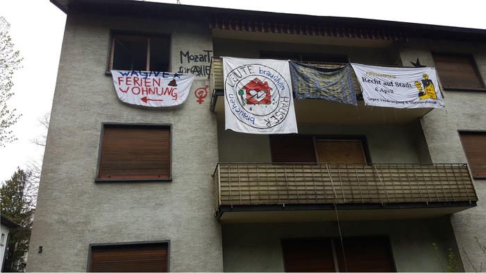 Wiederbesetzte Mozartstraße 3 am 04. 04.2019