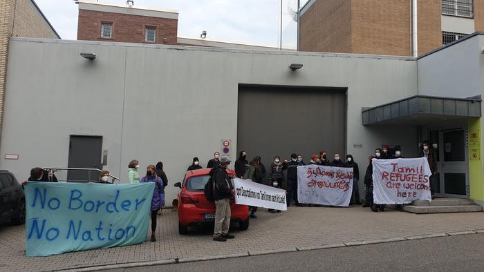 Protest vor dem Abschiebeknast Pforzheim 8./9. Juni 2021