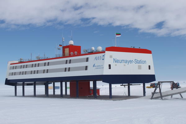 Forschungsstation Neumayer III im antarktischen Königin-Maud-Land, betrieben vom Alfred-Wegener-Institut (AWI)