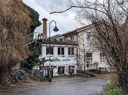 Bild vom Chaos Computer Club Freiburg auf dem Grethergelände; Frontansicht Fassade