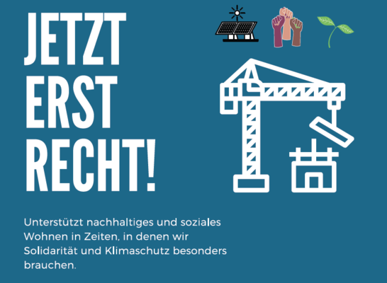 Banner weiß auf blau mit Bagger, Solarpaneel und in die Luft gerechte Fäuste: &quot;Jetzt erst recht!&quot;