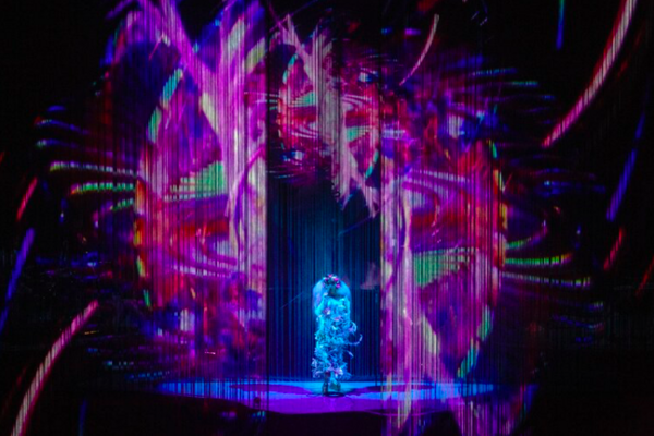 Die Sängerin Björk bei einem Live-Auftritt 