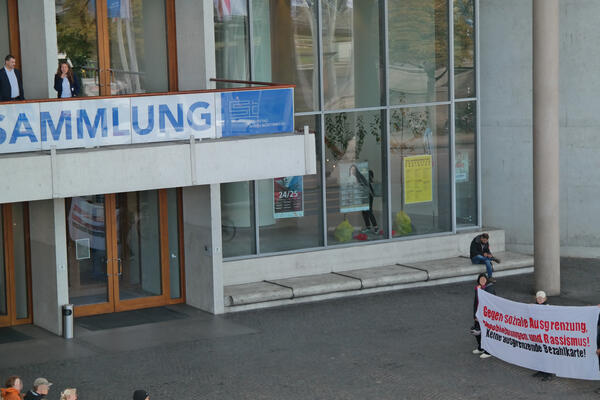 Protest vor Konzerthaus in Friburg