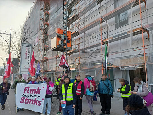 Kundgebung vor dem Flink-Lager in der Schnewlinstraße