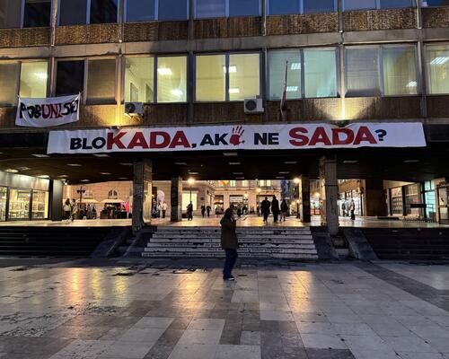 Protest an Hochschule in Belgrad
