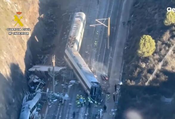 Unfall des Hochgeschwindigkeitszugs. Screenshot aus Video der Guardia Civil