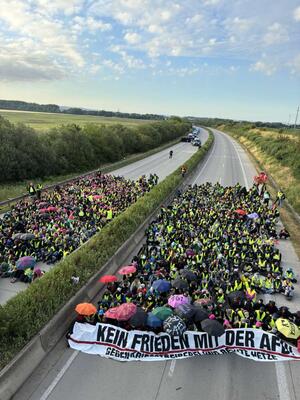 Protestzug des Bündnisses Widersetzen Protestzug des Bündnisses Widersetzen