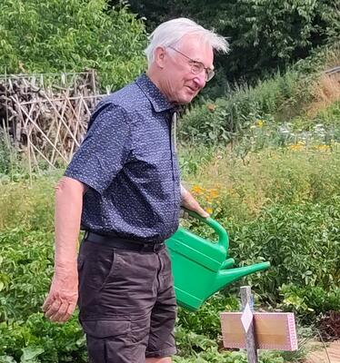 Bernd Wagner Bernd Wagner im Garten