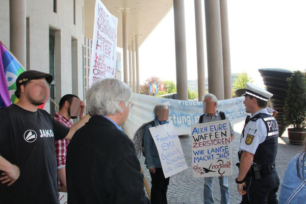 Protest vor dem Konzerthaus in Freiburg - Foto:RDL