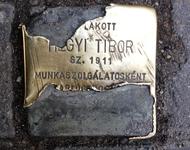 Zerstörter Stolperstein in der ungarischen Hauptstadt Budapest