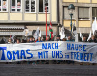Demonstrierende am Bertoldsbrunnen