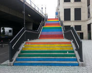 Treppe in Stuttgart in Regenbogenfarben