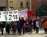 Göttingen, Demonstration gegen § 218 - Transpis: "Weg mit §218"