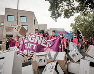 Demo zerstört Mauer der Krise in Köln