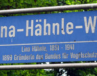 Straßenschild Lina-Hähnle-Weg in Freiburg