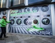 Greenpeace Protest gegen Deutsche Bank Tochter DWS - Greenwashsalon