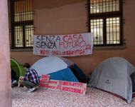 Zeltprotest gegen hohe Mieten in Bologna