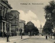 Historische Aufnahme der Eisenbahnstraße aus dem Jahr 1907 auf einer Ansichtskarte