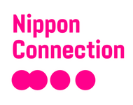 Das Logo der Nippon Connection, japanisches Filmfestival in Frankfurt am Main: Der Schriftzug "Nippon Connection" in pink mit vier ebenfalls knallpinken Kreisen auf weißem Hintergrund