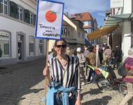 Demotranspi auf der Friedensdemo des Friedenskreis Markgräflerland "Tomaten statt Granaten"