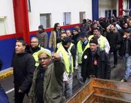 Protest im Autowerk von PSA in Aulnay Quelle: http://lacausedupeuple.blogspot.de/ 