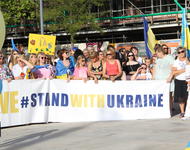 Kundgebung Freiburg -We stand with Ukraine Transpi